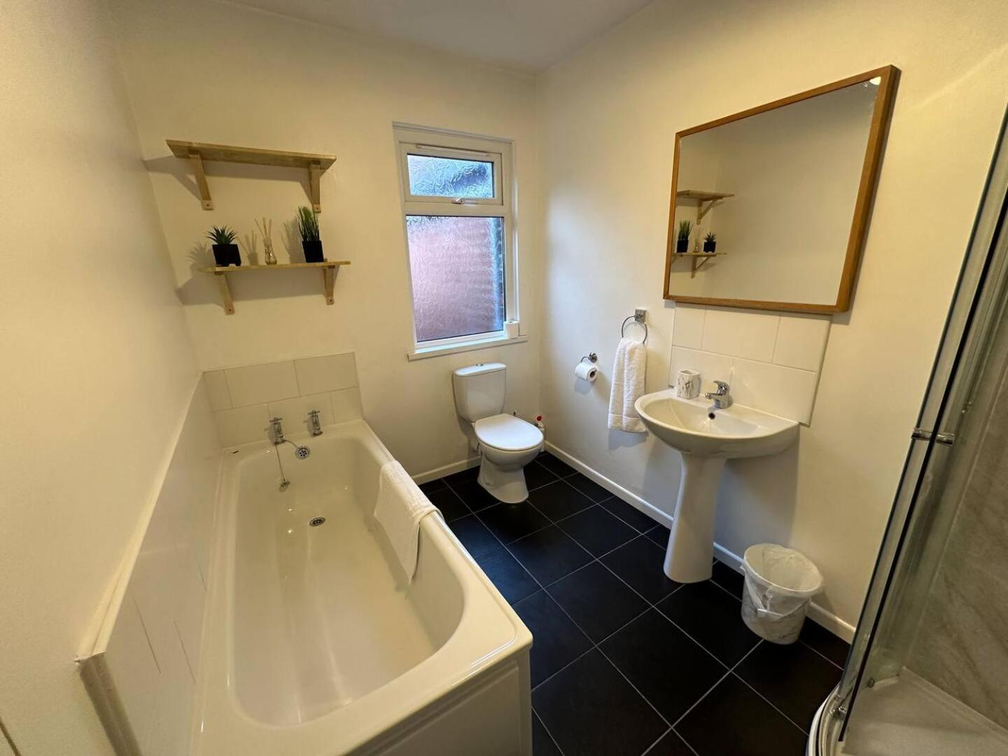 Вілла 2Br Stylish Ormeau Road House Белфаст Екстер'єр фото