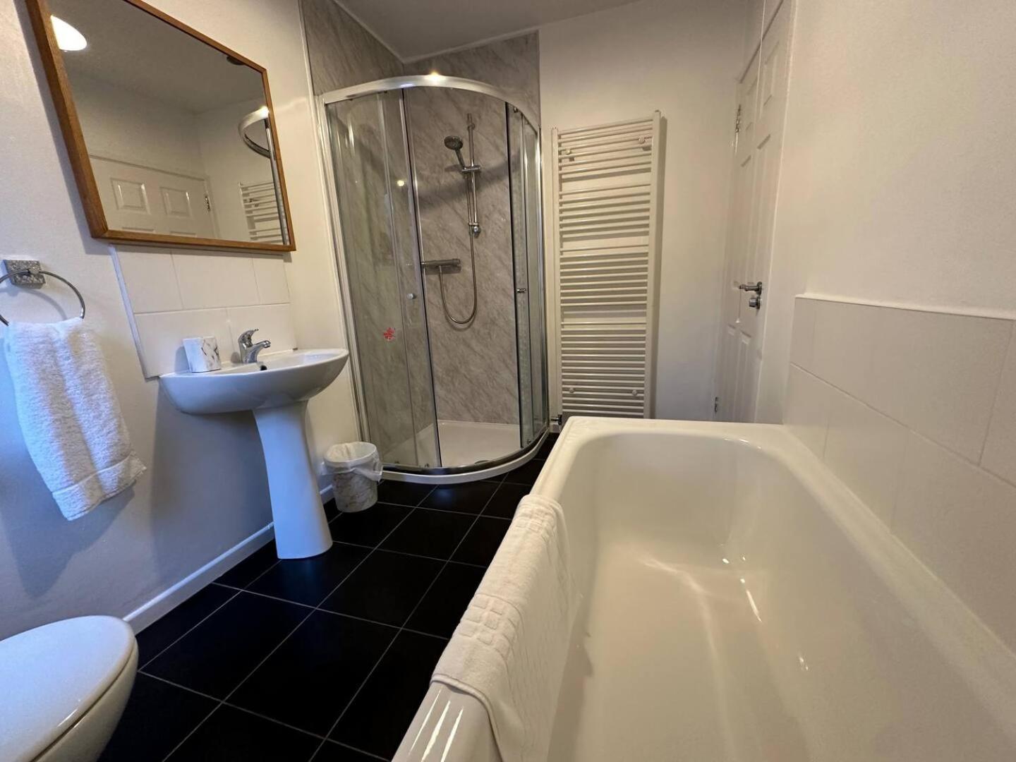 Вілла 2Br Stylish Ormeau Road House Белфаст Екстер'єр фото